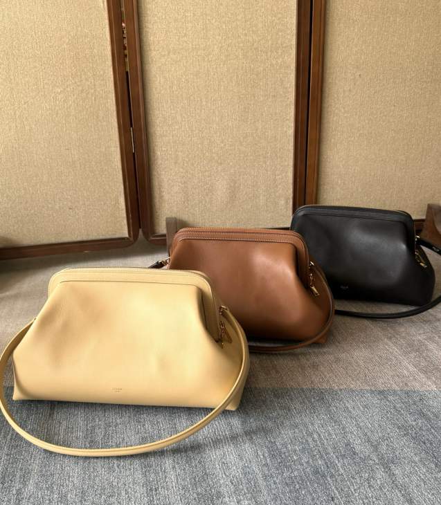 Picture of Celine Handbags _SKUfw236452105fw